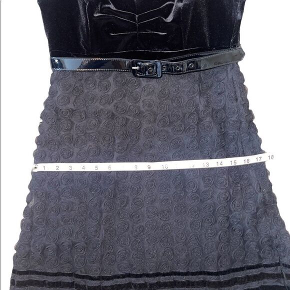 Betsey Johnson Vintage 90’s Velvet Rosette Strapless Sweetheart Mini Dress - Picture 11 of 14